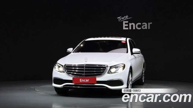 Mercedes-Benz E-Class 2018 — photo 3