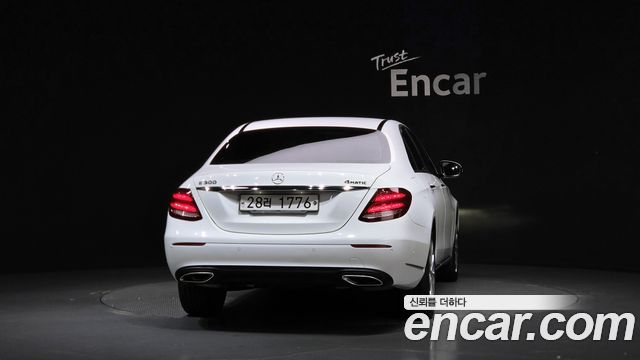 Mercedes-Benz E-Class 2018 — photo 4