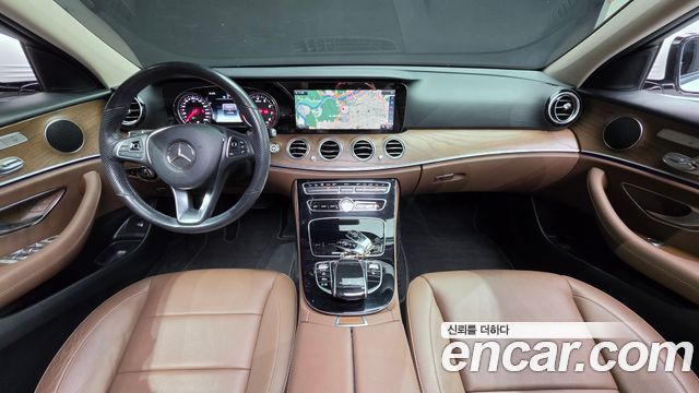 Mercedes-Benz E-Class 2018 — photo 7