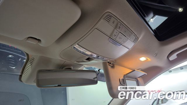 Mercedes-Benz E-Class 2018 — photo 18