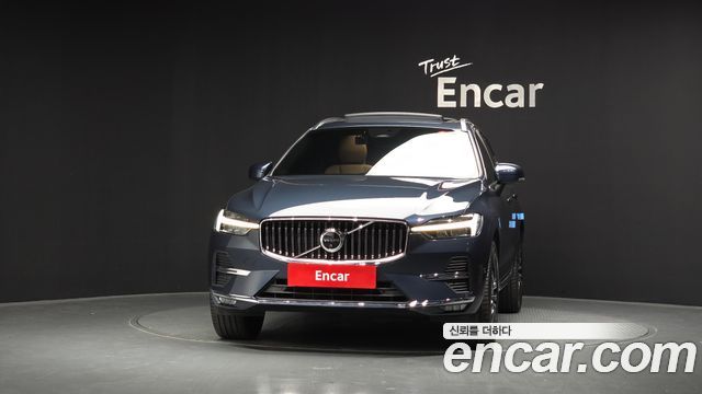 Volvo XC60 2022 — photo 3