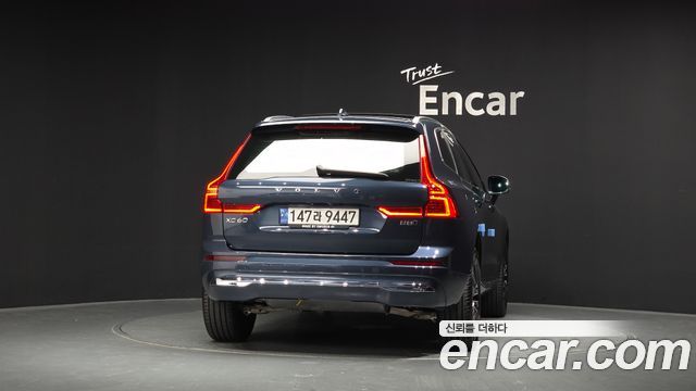 Volvo XC60 2022 — photo 4