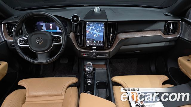 Volvo XC60 2022 — photo 10