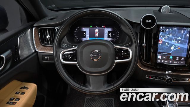 Volvo XC60 2022 — photo 19