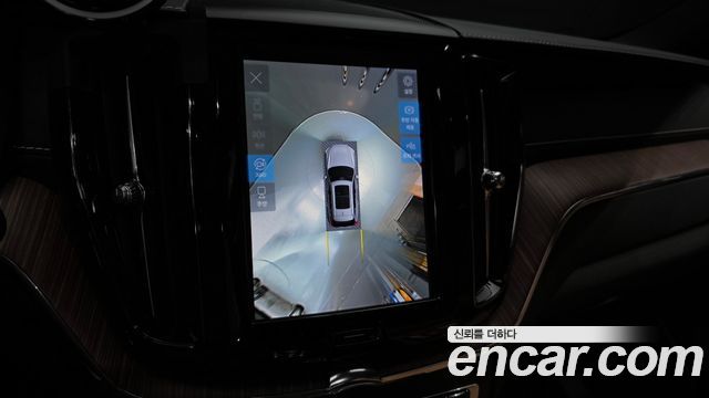 Volvo XC60 2022 — photo 21
