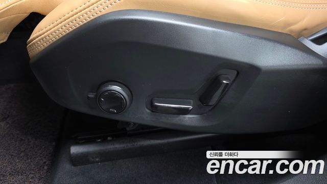 Volvo XC60 2022 — photo 31