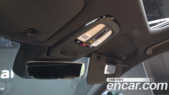 Volvo XC60 2022 — photo 33