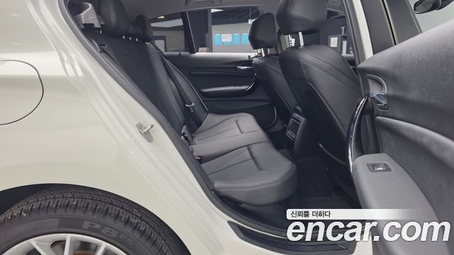 BMW 1-Series 2016 — photo 12