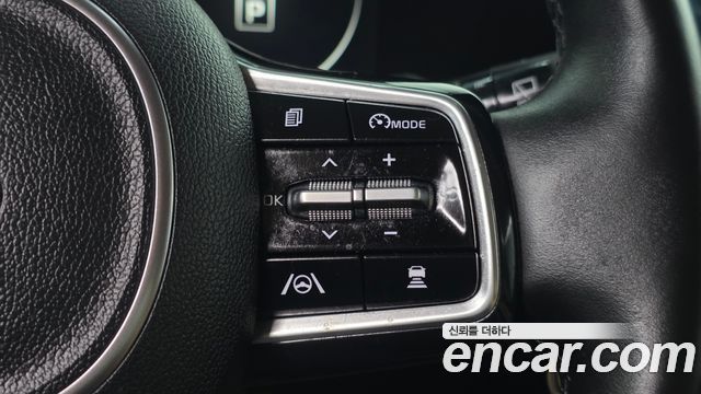 Kia Canival 2021 — photo 21