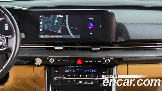 Kia Canival 2021 — photo 23