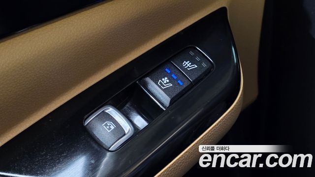Kia Canival 2021 — photo 26