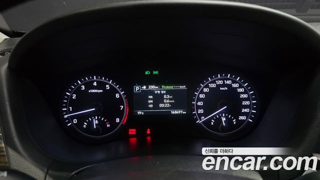 Genesis G80 2017 — photo 11