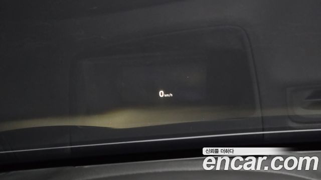 Genesis G80 2017 — photo 20