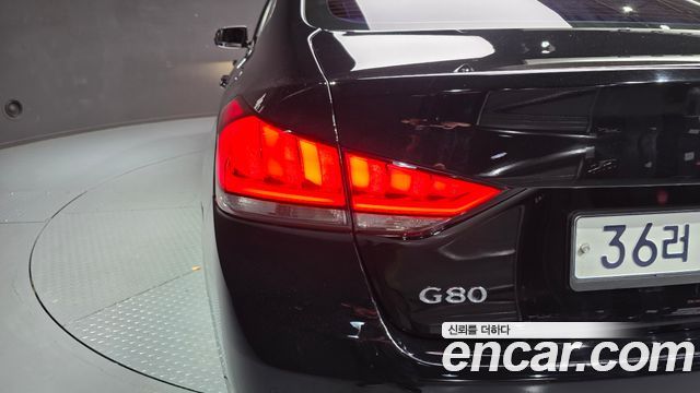 Genesis G80 2017 — photo 9