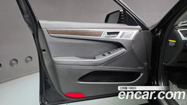 Genesis G80 2017 — photo 14