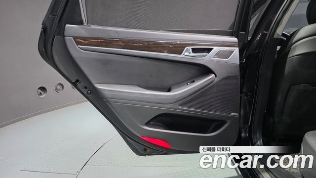 Genesis G80 2017 — photo 15