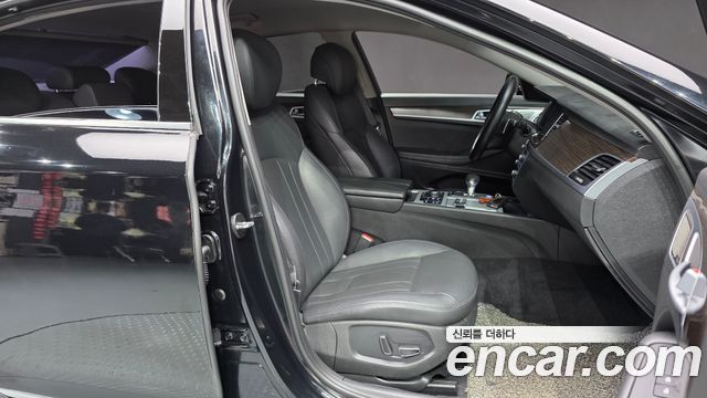 Genesis G80 2017 — photo 16