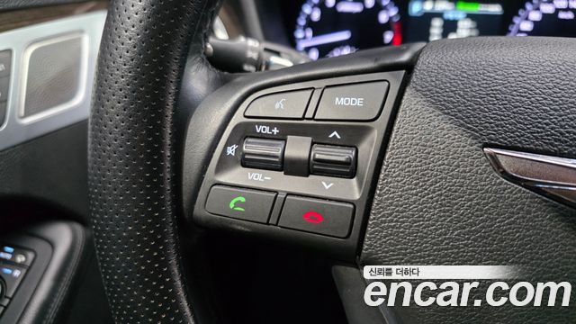 Genesis G80 2017 — photo 29