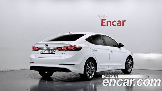 Hyundai AVANTE 2018 — photo 2