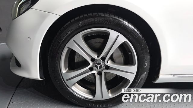 Mercedes-Benz E-Class 2019 — photo 5