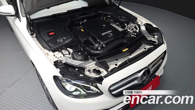 Mercedes-Benz E-Class 2019 — photo 6