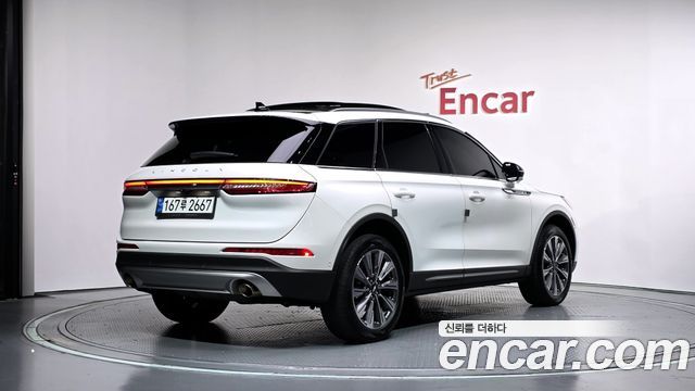Lincoln Corsair 2022 — photo 2