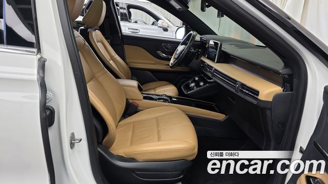Lincoln Corsair 2022 — photo 11
