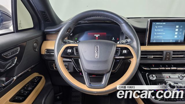 Lincoln Corsair 2022 — photo 13