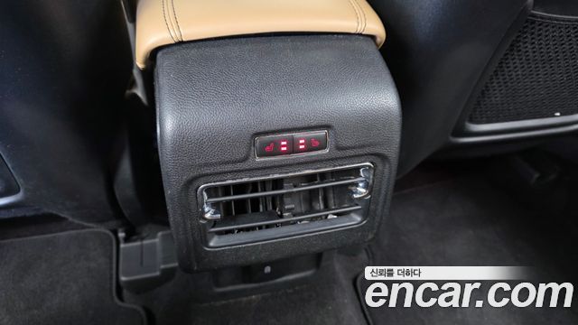 Lincoln Corsair 2022 — photo 18