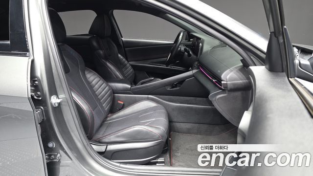 Hyundai AVANTE 2022 — photo 17