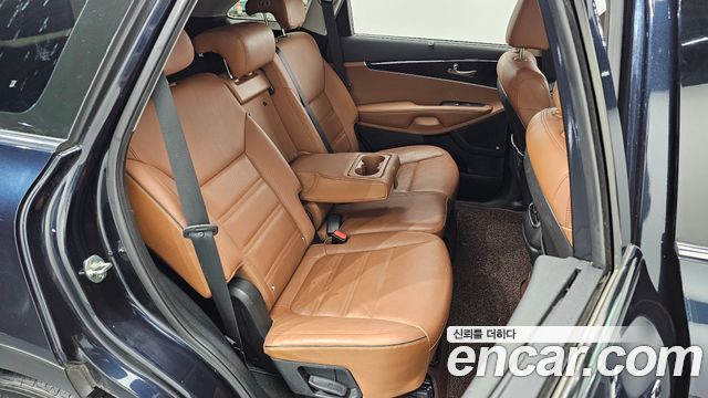 Kia Sorento 2019 — photo 17