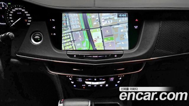 Cadillac CT6 2017 — photo 14