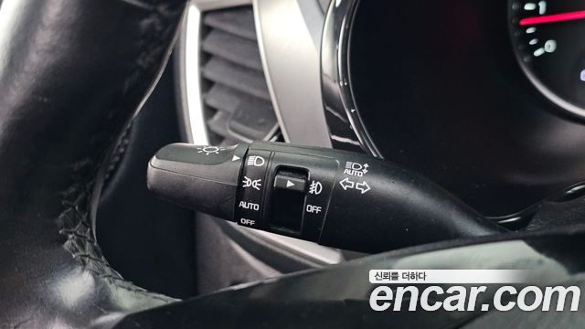 Kia Seltos 2023 — photo 28