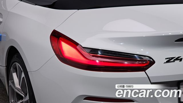 BMW Z4 2022 — photo 9