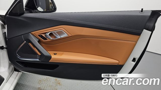 BMW Z4 2022 — photo 15