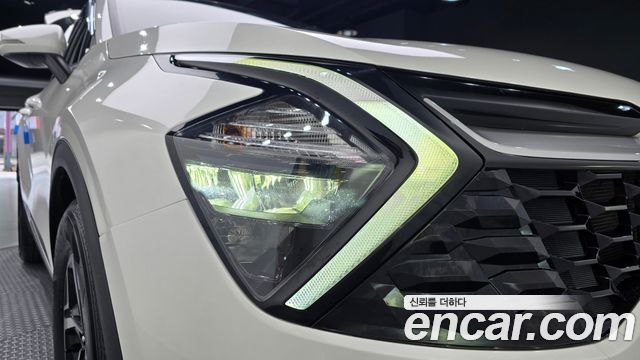 Kia Sportage 2022 — photo 8