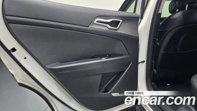 Kia Sportage 2022 — photo 15