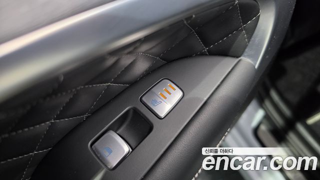 Genesis G70 2018 — photo 12