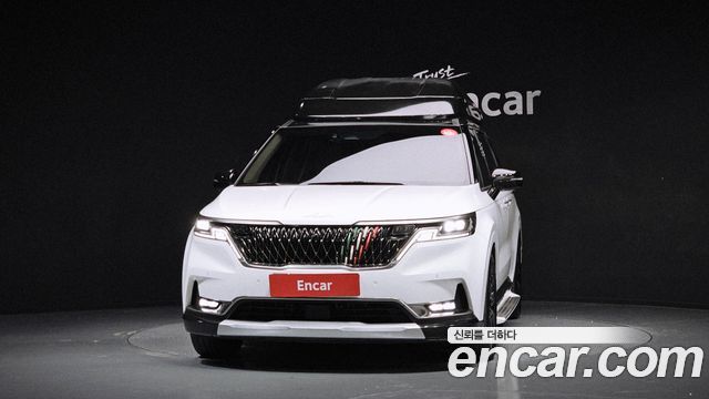 Kia Canival 2023 — photo 3