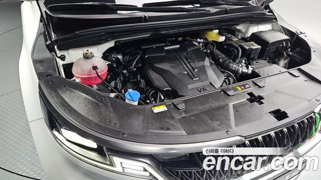 Kia Canival 2023 — photo 6