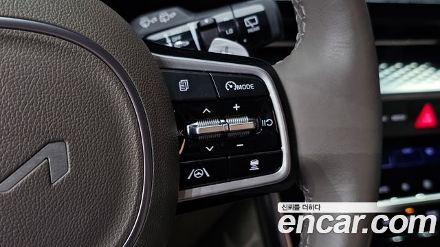 Kia Canival 2023 — photo 14