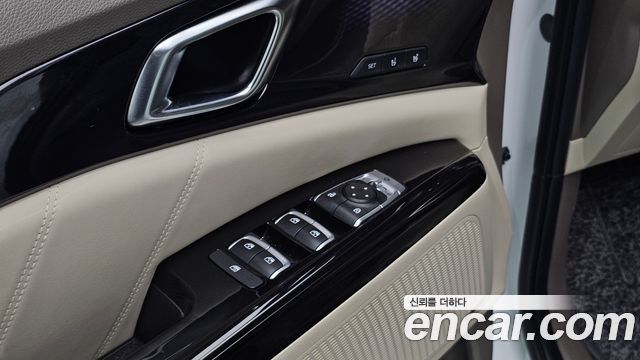 Kia Canival 2023 — photo 15