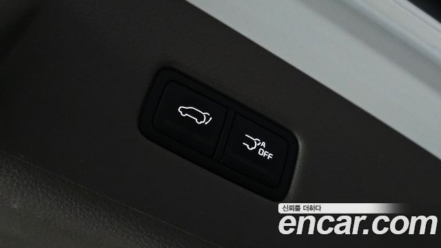 Kia Canival 2023 — photo 17