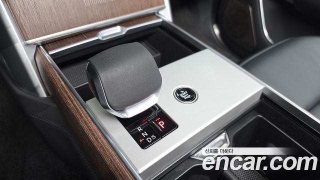 Land Rover Range Rover 2026 — photo 9