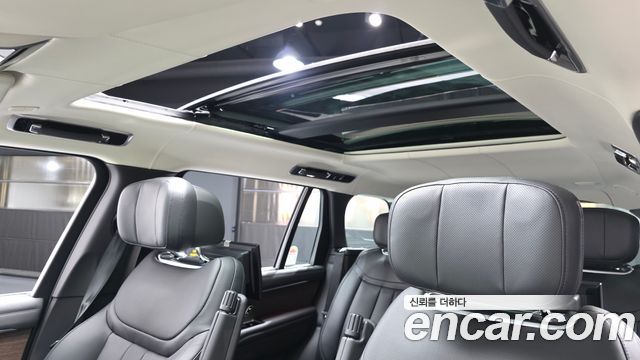 Land Rover Range Rover 2026 — photo 19