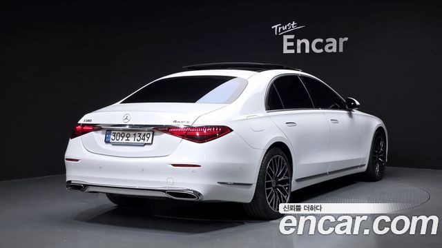 Mercedes-Benz S-Class 2024 — photo 2