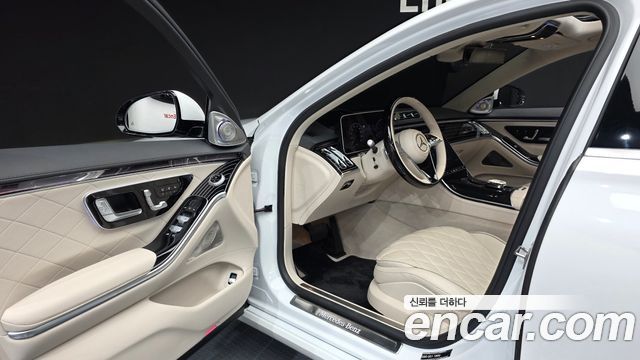 Mercedes-Benz S-Class 2024 — photo 13