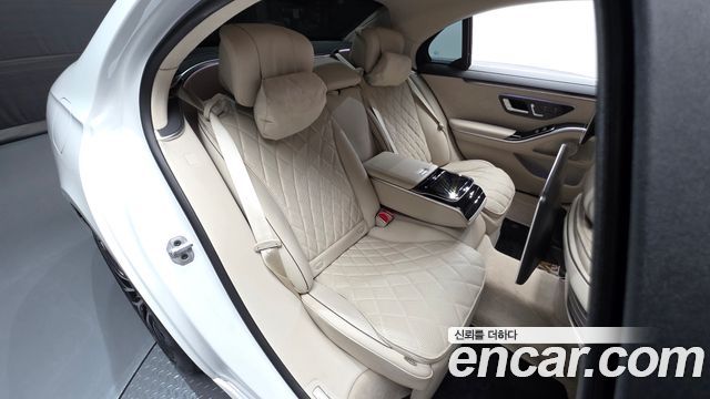 Mercedes-Benz S-Class 2024 — photo 16