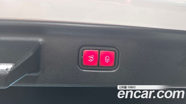 Mercedes-Benz S-Class 2024 — photo 32