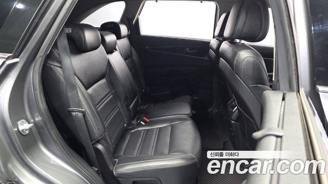 Kia Sorento 2015 — photo 17